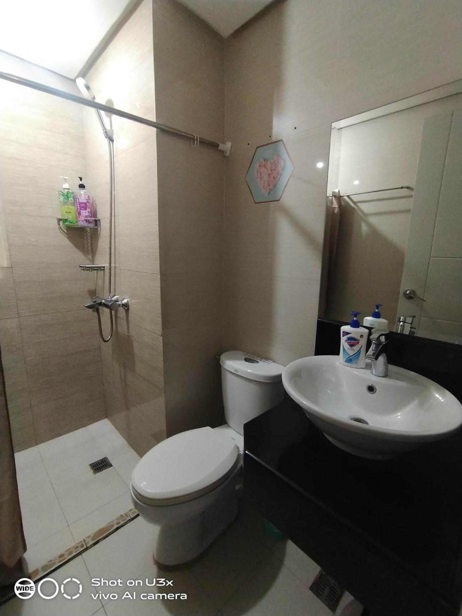 Pasay Condotel Near Naia Terminal 3 Екстер'єр фото