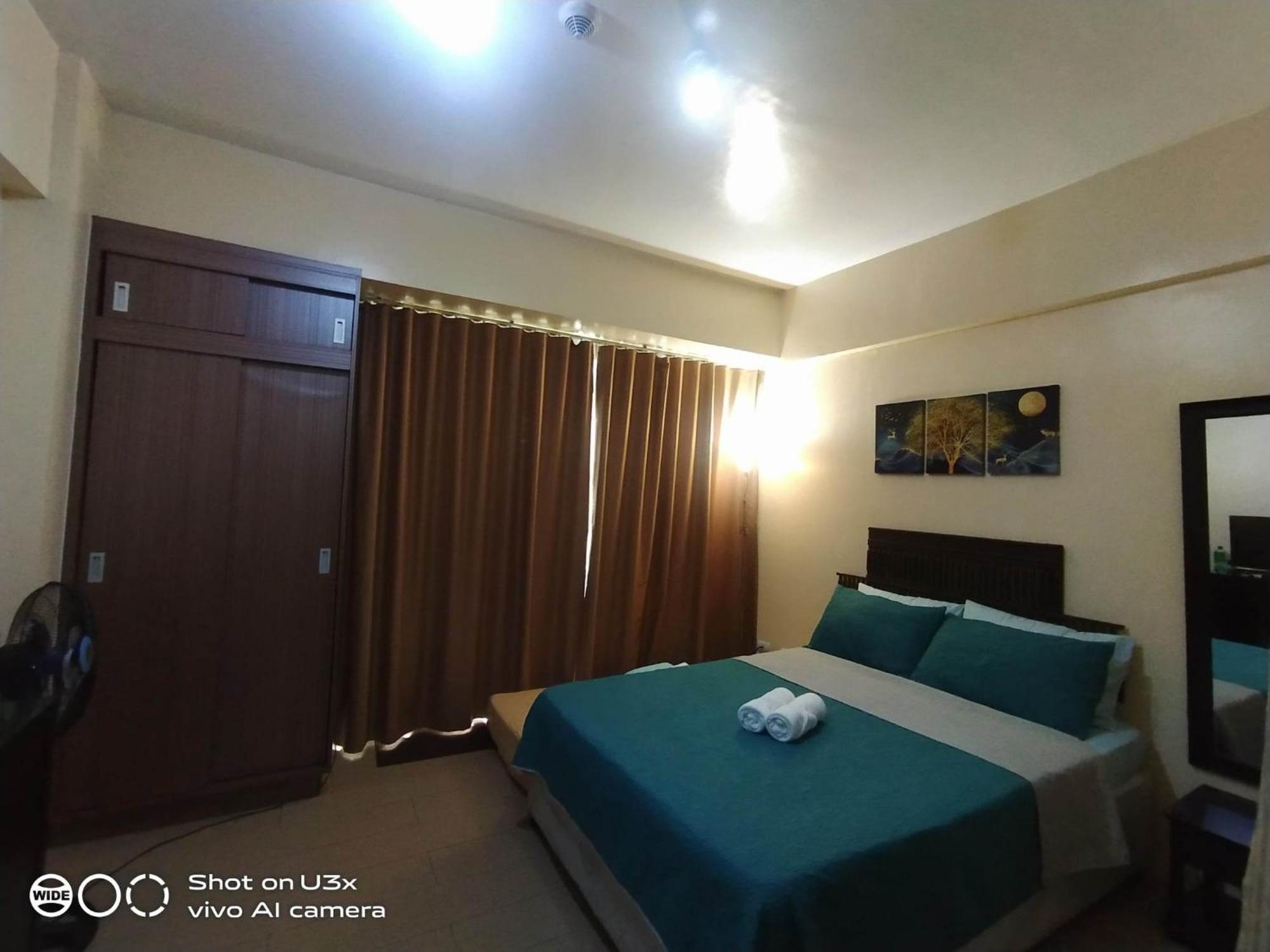 Pasay Condotel Near Naia Terminal 3 Екстер'єр фото